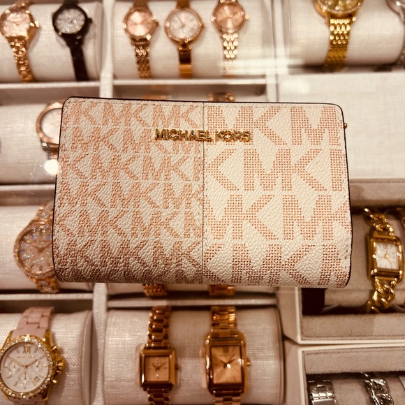 Michael Kors Purse and Wallet - Picture 9 of 15